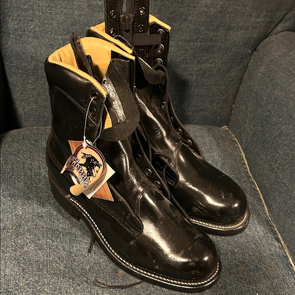 Chippewa Black Patent Leather Steel Toe Men's Boots. Men's 6.5 or women's 8